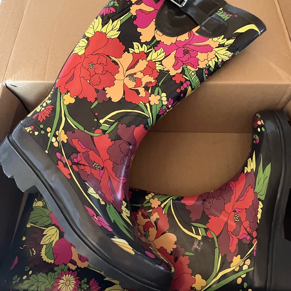 Sakroots floral boots size 8 NIB